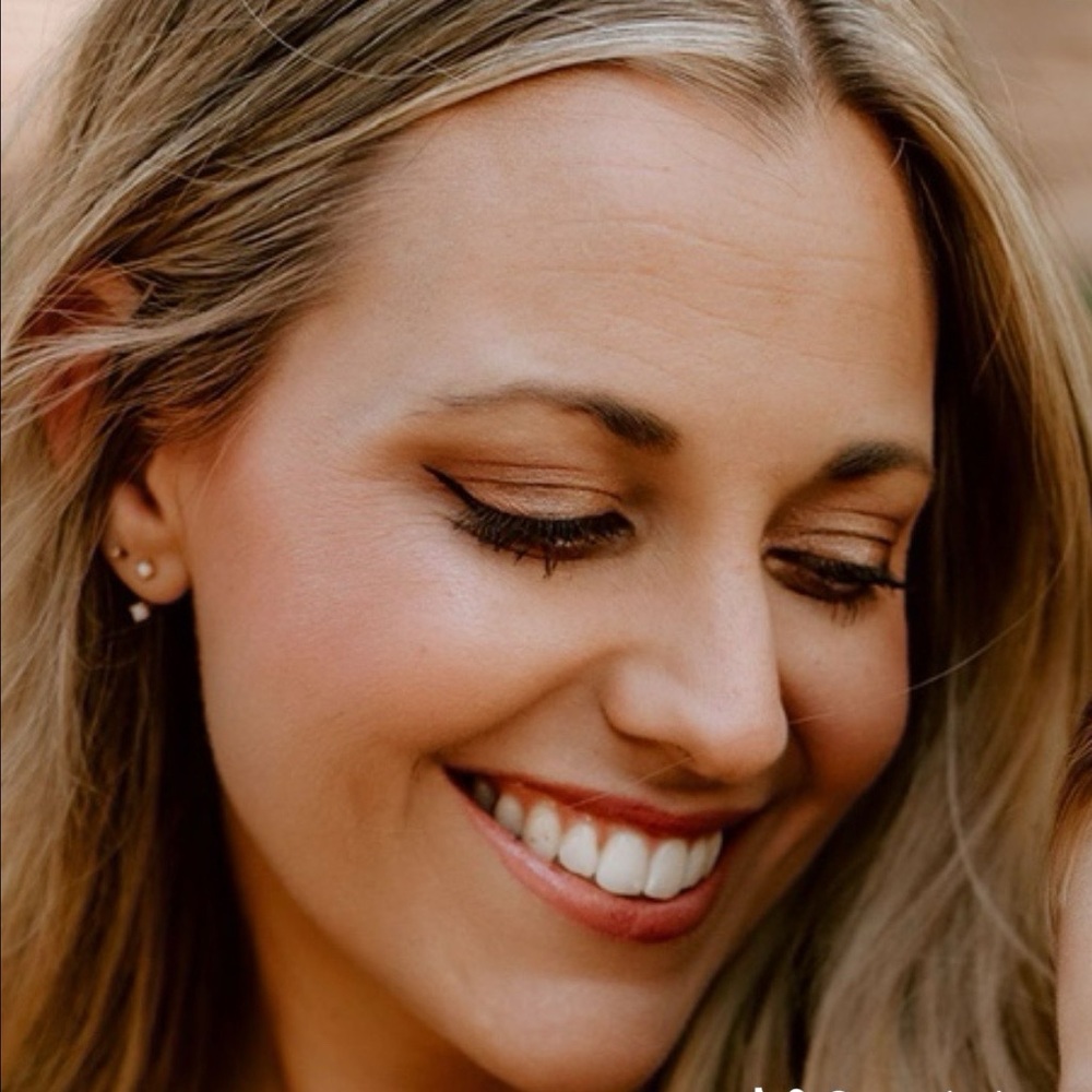 Meet your Posher, Cassie